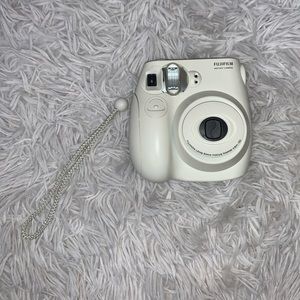 White Fujifilm instax mini 7S